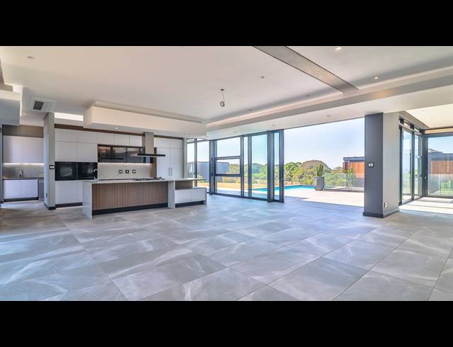 5 BEDROOM FREESTANDING FOR SALE IN UMHLANGA RIDGE